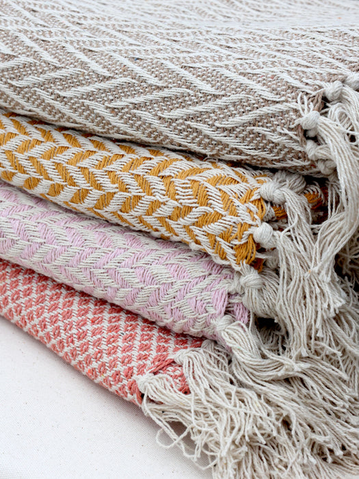 Teppi  150x 130 cm Latte Aix