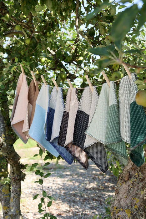 Aix bómullartuska ljós og svört