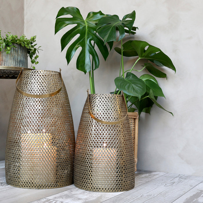 Lukt brass með mynstri