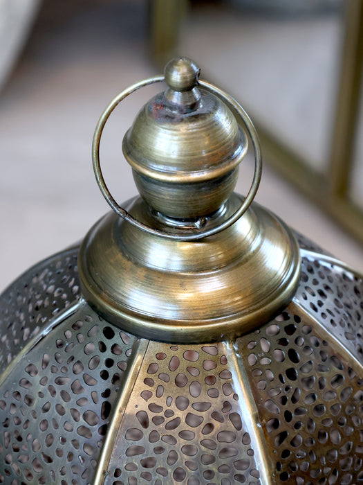 Lukt með gatamynstri Brass