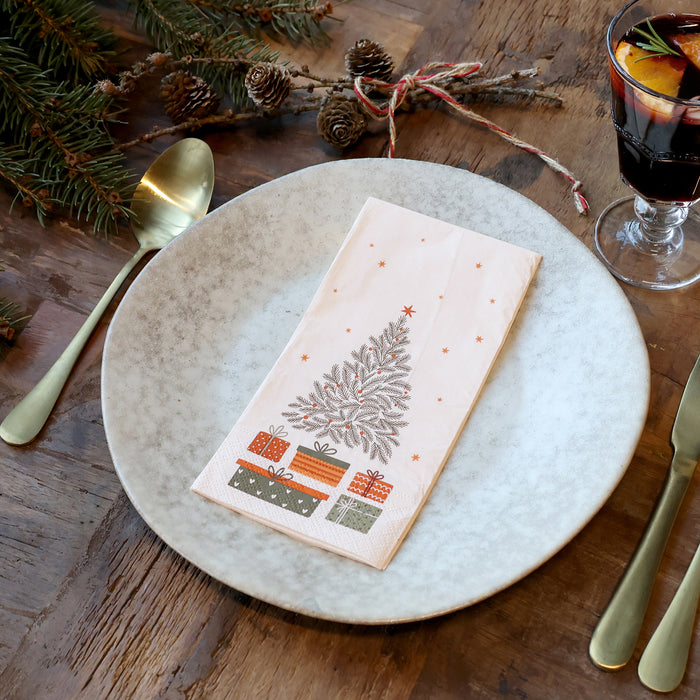 Servéttur með jólatré og pökkum