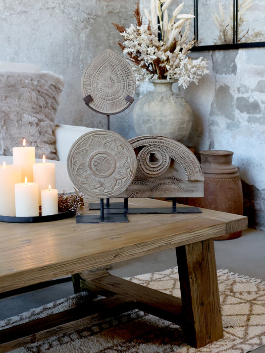 Borðskraut úr mangovið og járni