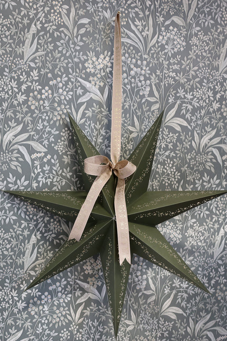 Velúrborði á viðarspólu "Merry Christmas"