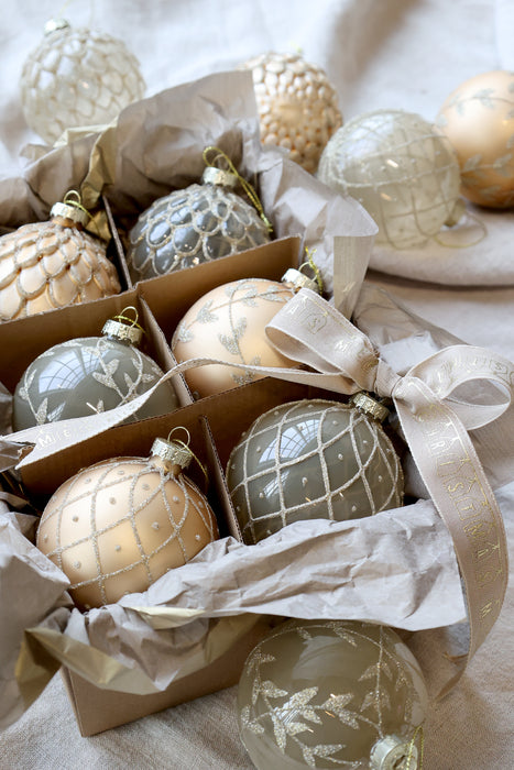 Velúrborði á viðarspólu "Merry Christmas"