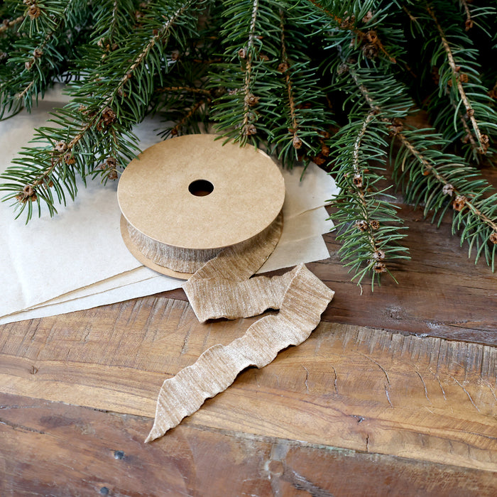 Gjafaborði í falleg ljós gylltum lit