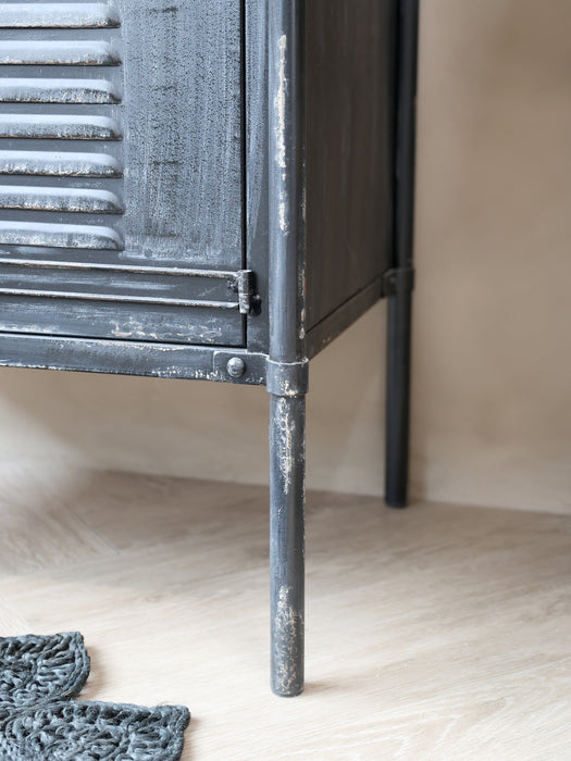 Skápur Faktory still