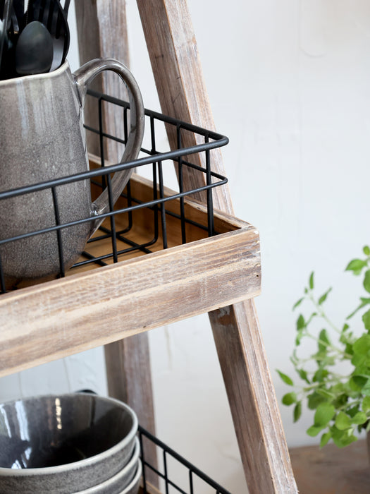 Hilla frístandandi með bökkum og körfum