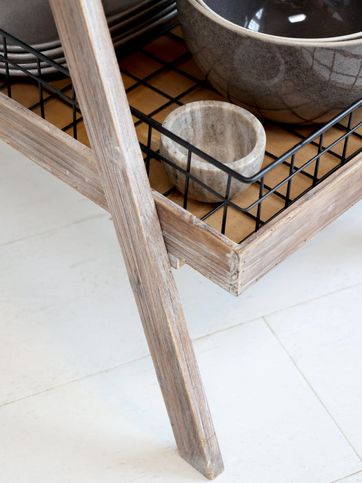 Hilla frístandandi með bökkum og körfum