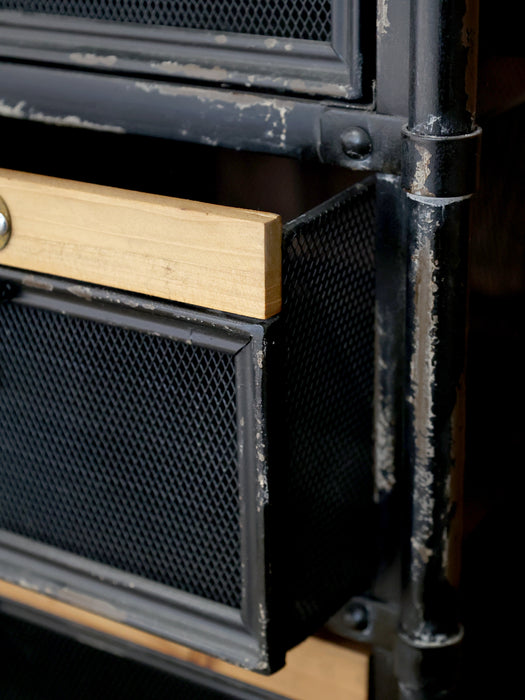 Skenkur Factory still