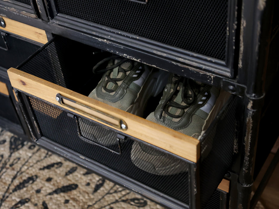 Skenkur Factory still