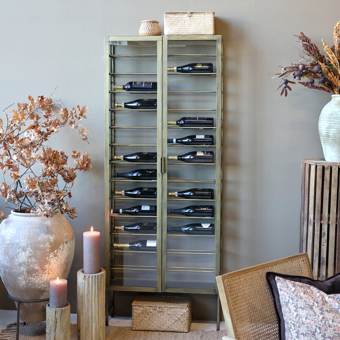 Vínrekki úr járni og gleri