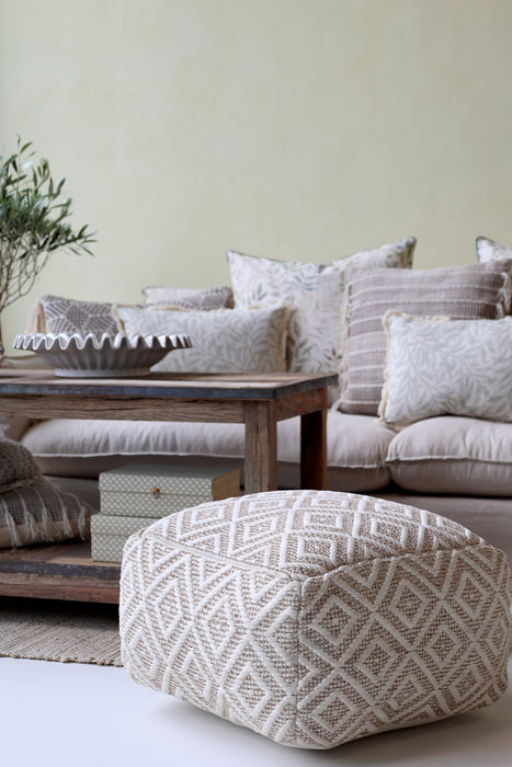 ‘Lounge’ pulla í ljósu