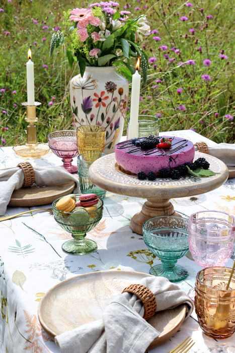 Kökudiskur/bakki á fótum úr mangovið