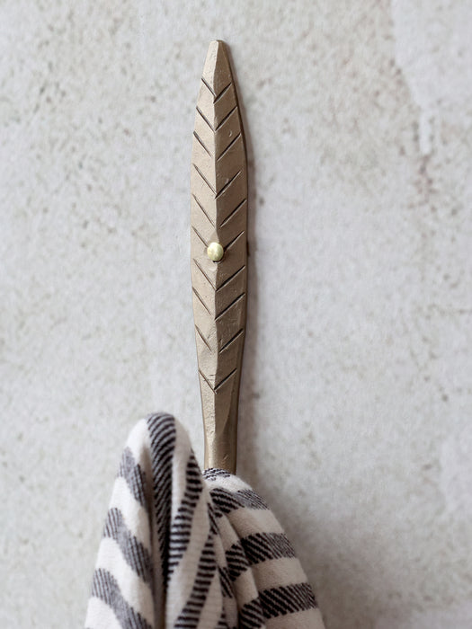 Snagi laufblað antique brass