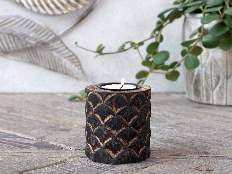 Kertastjaki með fallegu mynstri tré