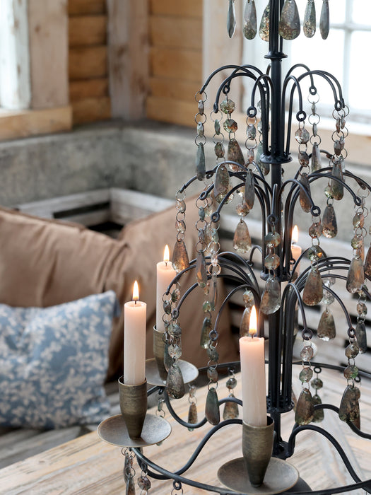 Kertastjaki á fæti með glersteinum