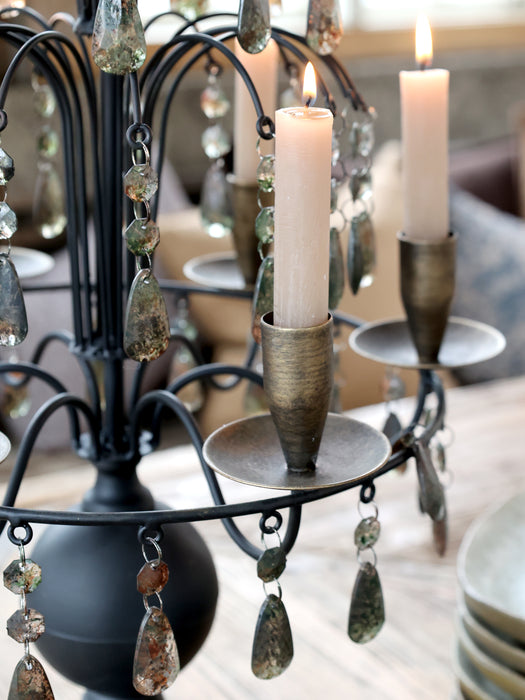 Kertastjaki á fæti með glersteinum