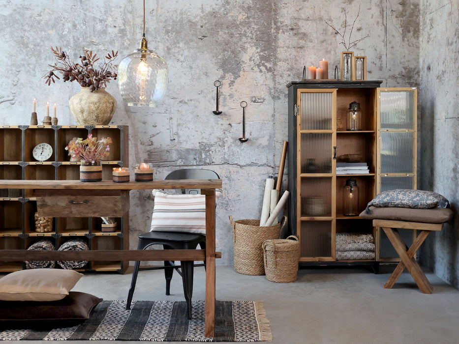 Kertastjaki járn til að hengja á vegg