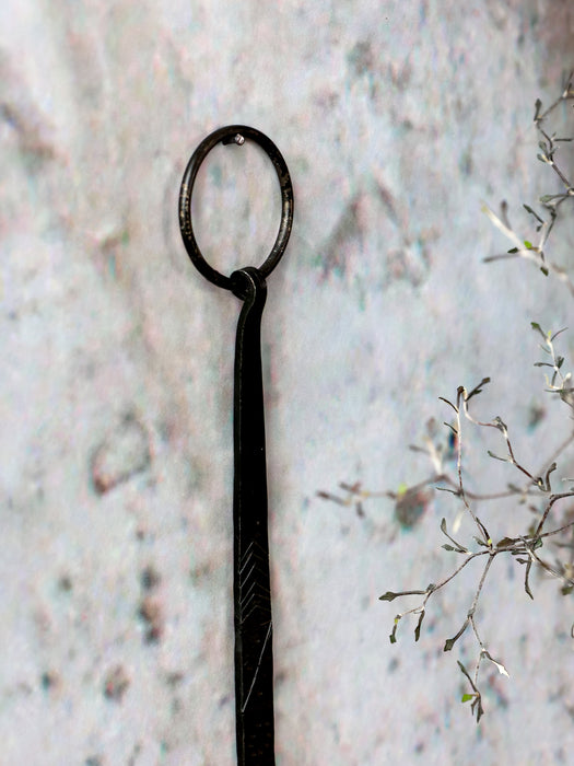 Kertastjaki járn til að hengja á vegg